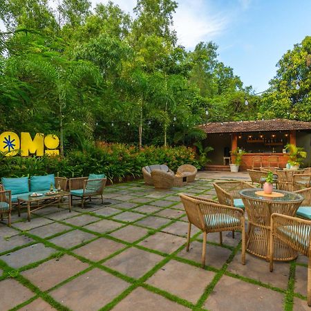Locomo Boutique, Morjim - Stay Work Eat Экстерьер фото