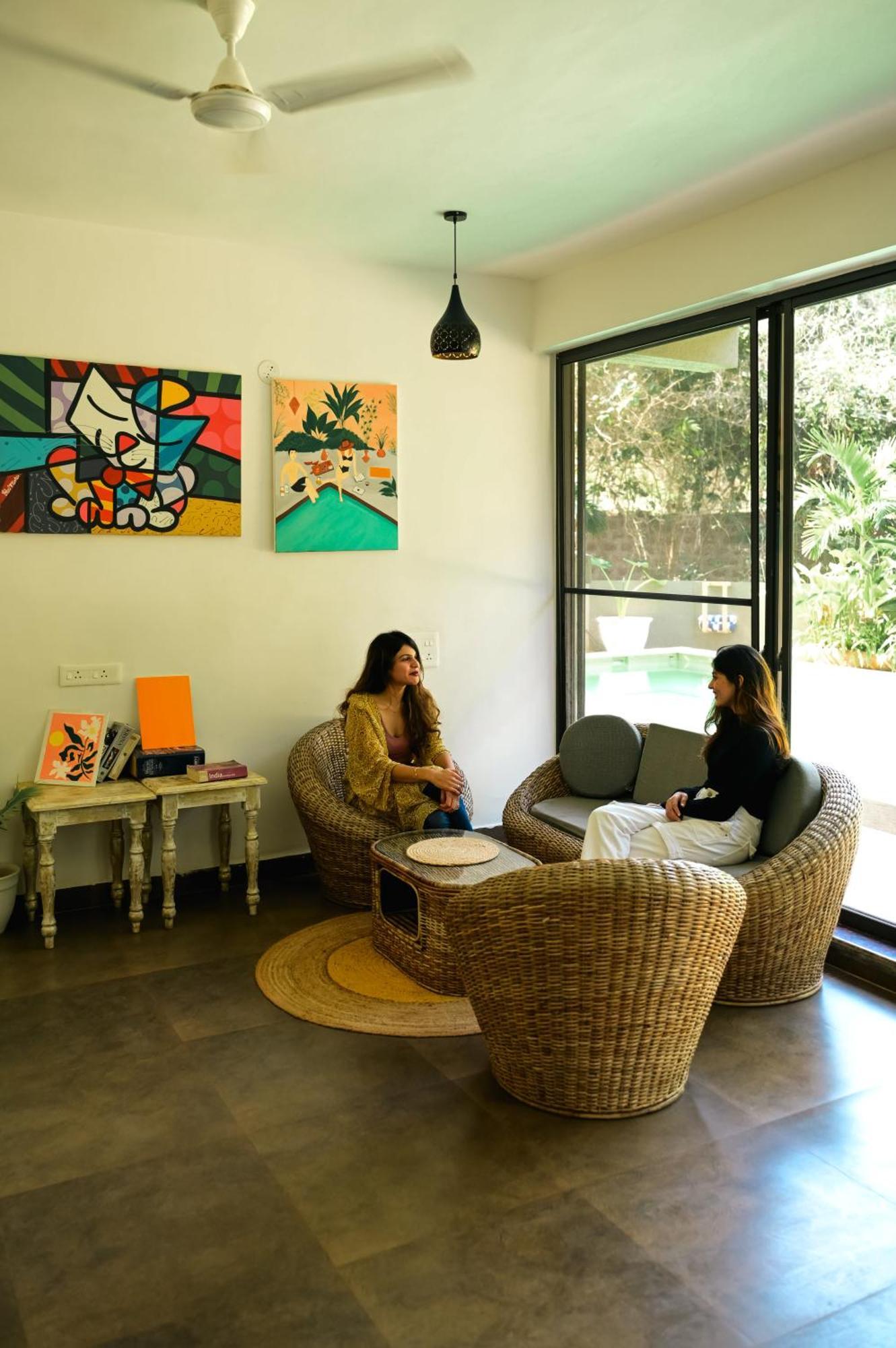 Locomo Boutique, Morjim - Stay Work Eat Экстерьер фото