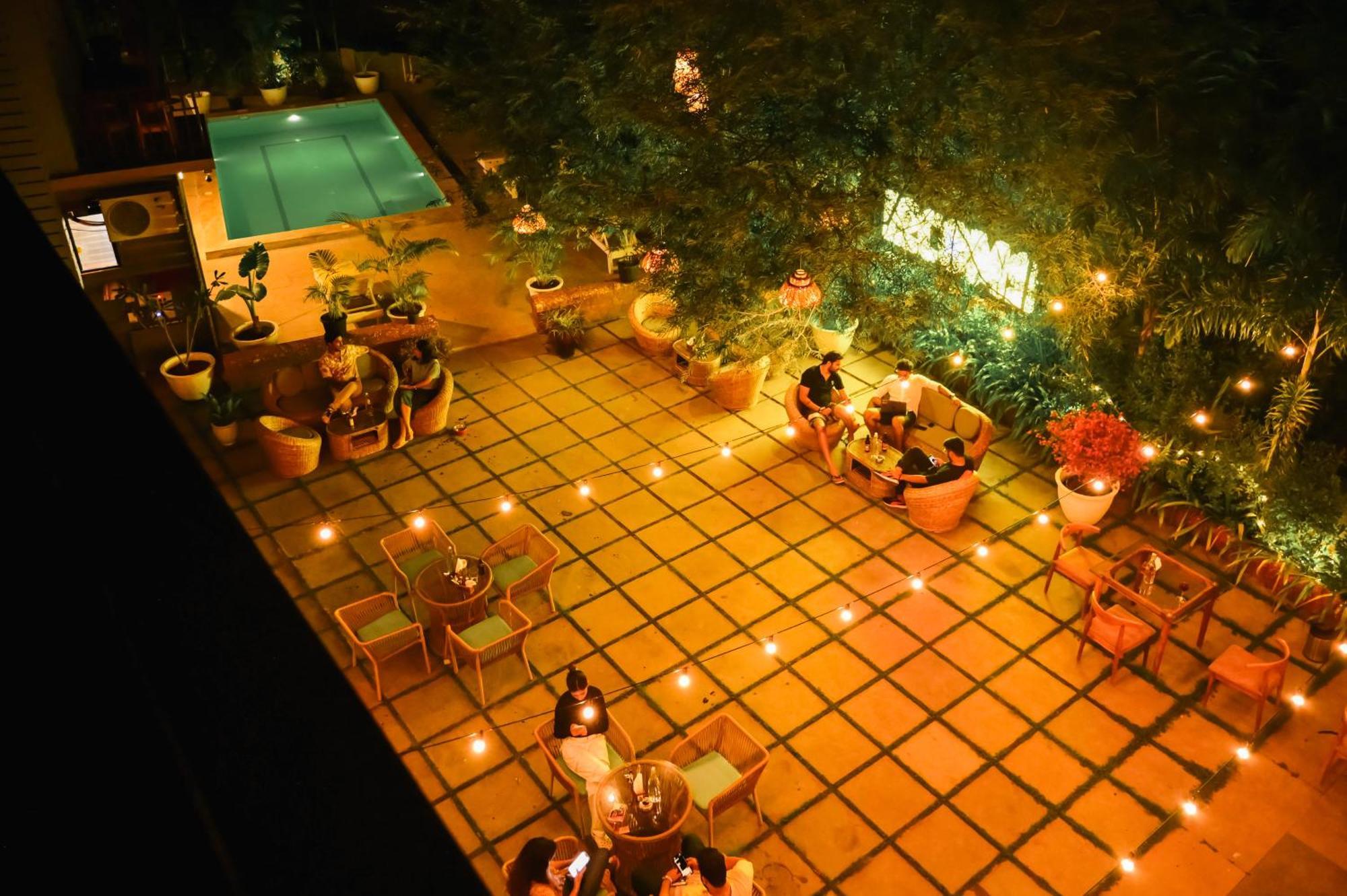 Locomo Boutique, Morjim - Stay Work Eat Экстерьер фото