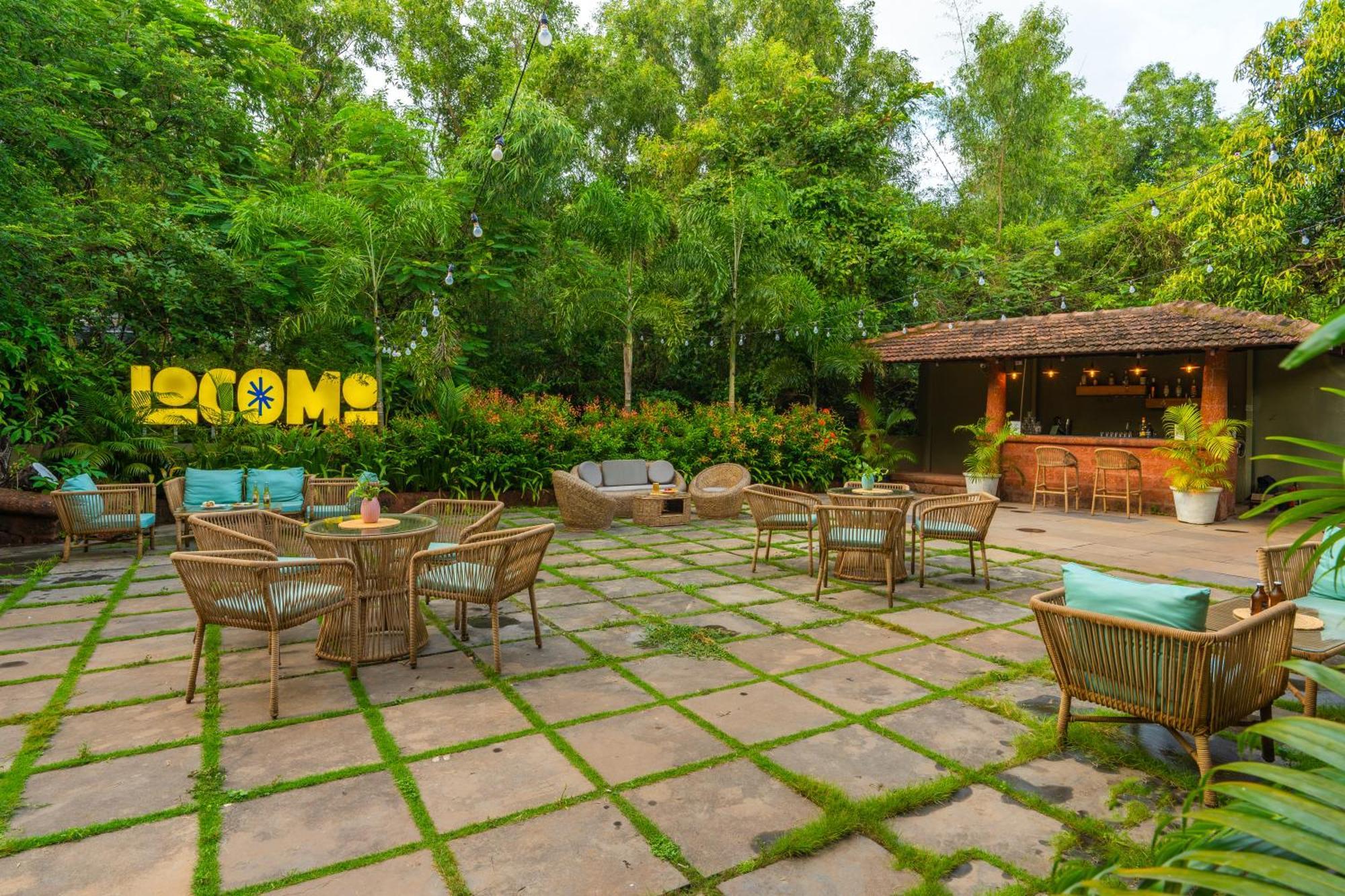 Locomo Boutique, Morjim - Stay Work Eat Экстерьер фото