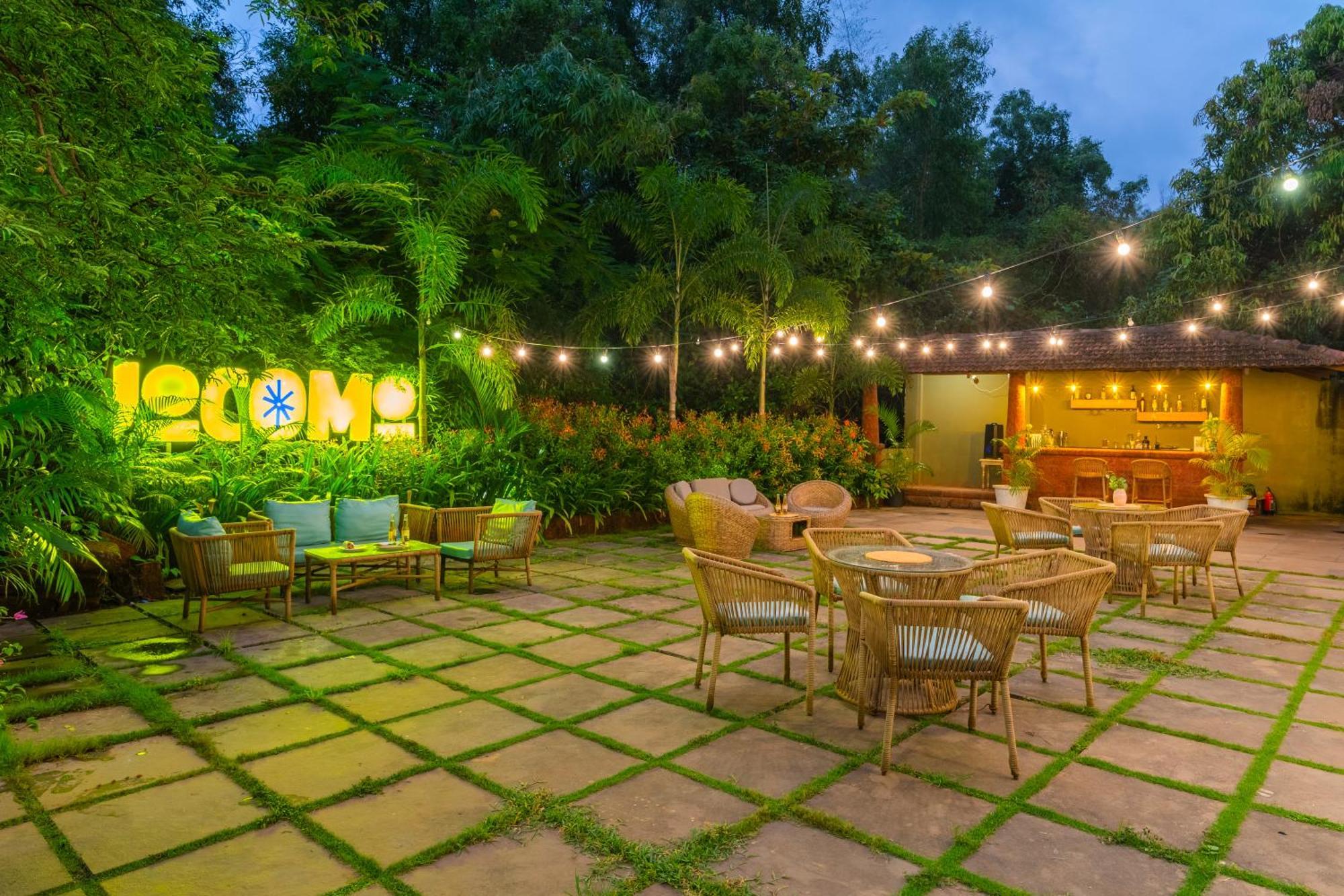 Locomo Boutique, Morjim - Stay Work Eat Экстерьер фото