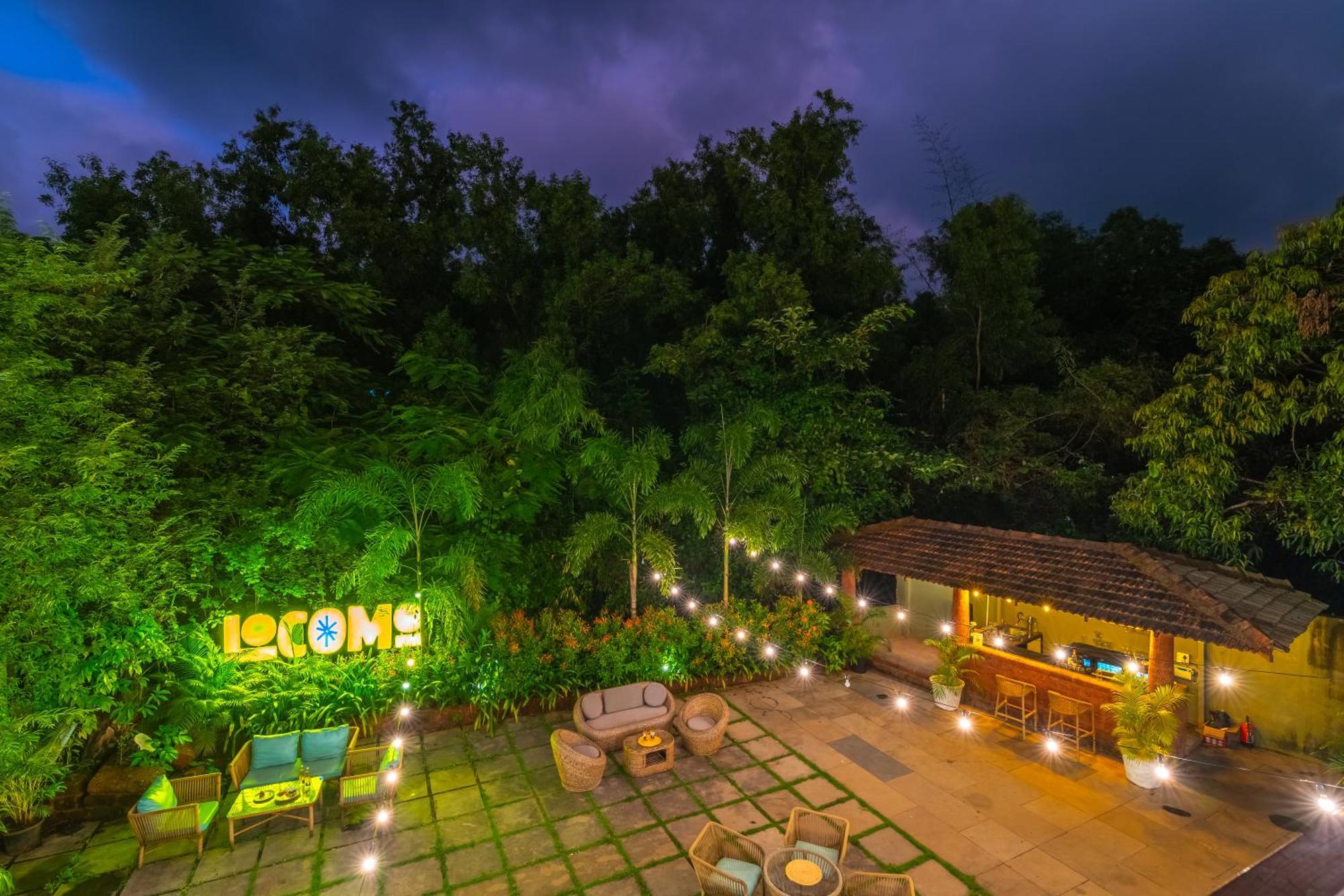 Locomo Boutique, Morjim - Stay Work Eat Экстерьер фото