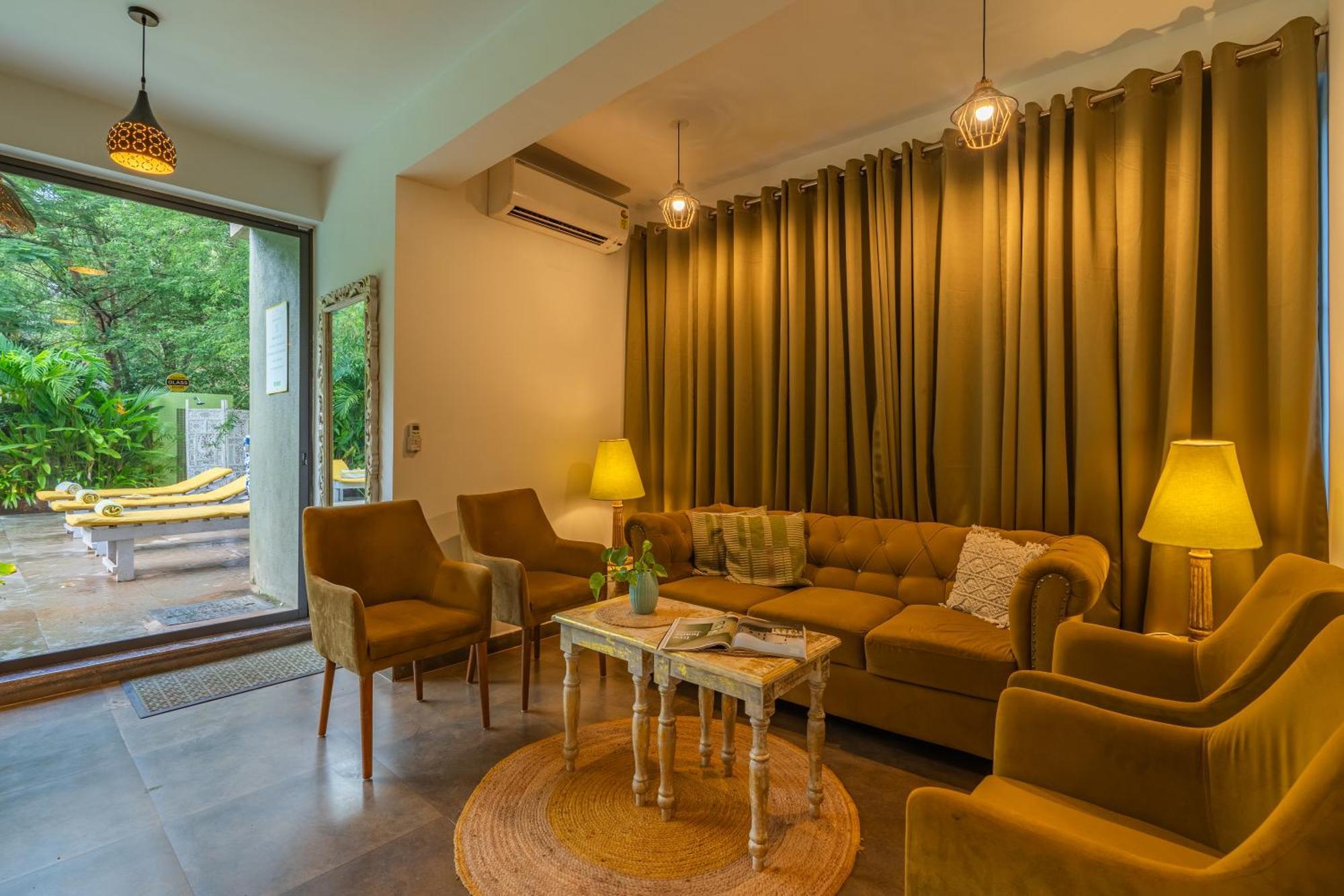Locomo Boutique, Morjim - Stay Work Eat Экстерьер фото