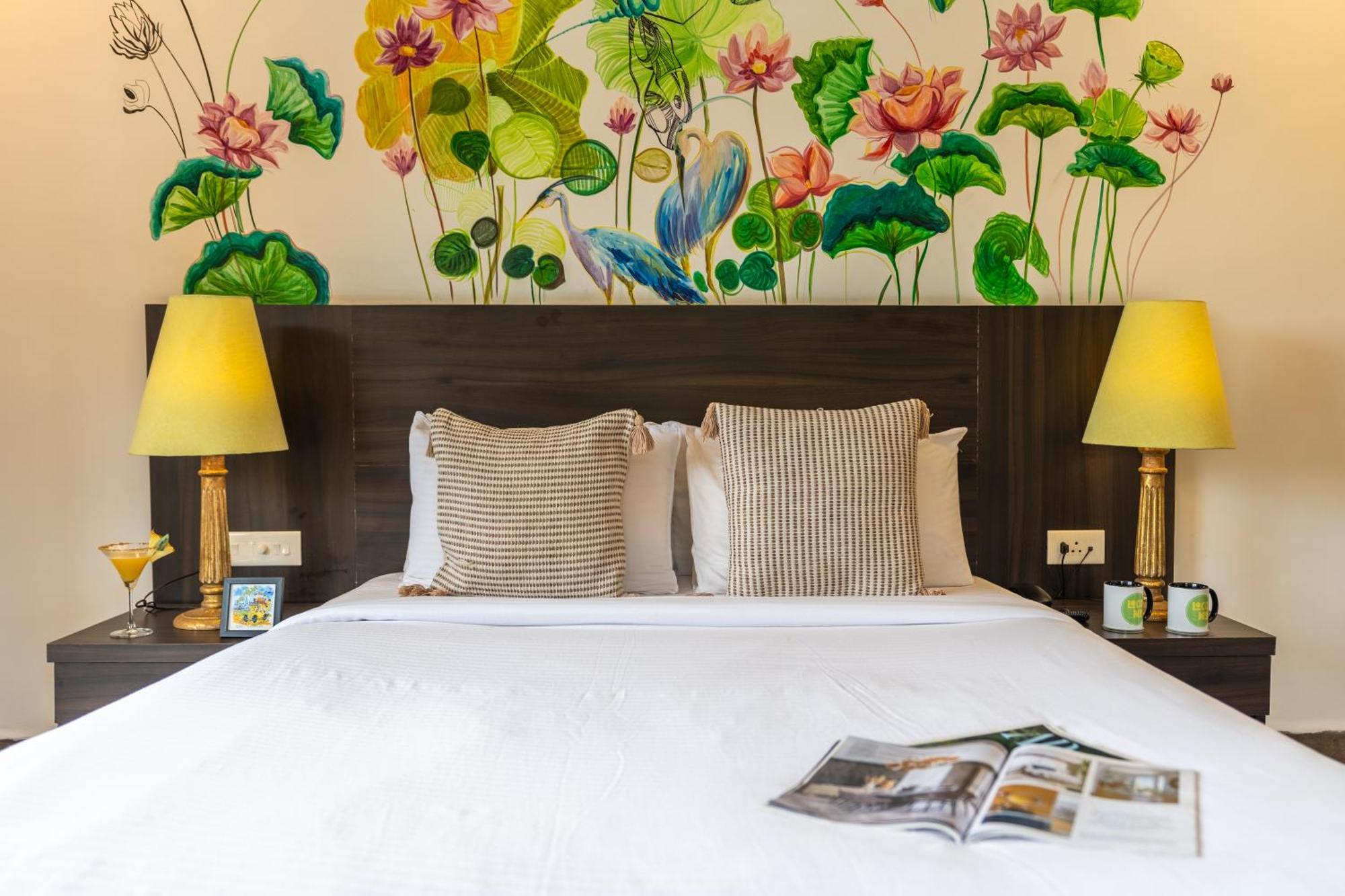 Locomo Boutique, Morjim - Stay Work Eat Экстерьер фото
